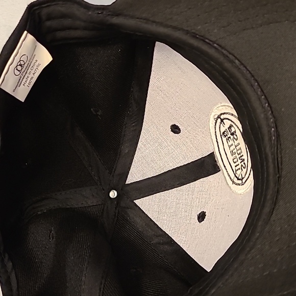 Detroit Pistons black hat - Picture 6 of 9